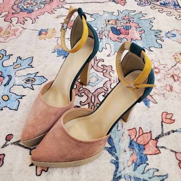 Tri Color Sacked Heels - Picture 5 of 9